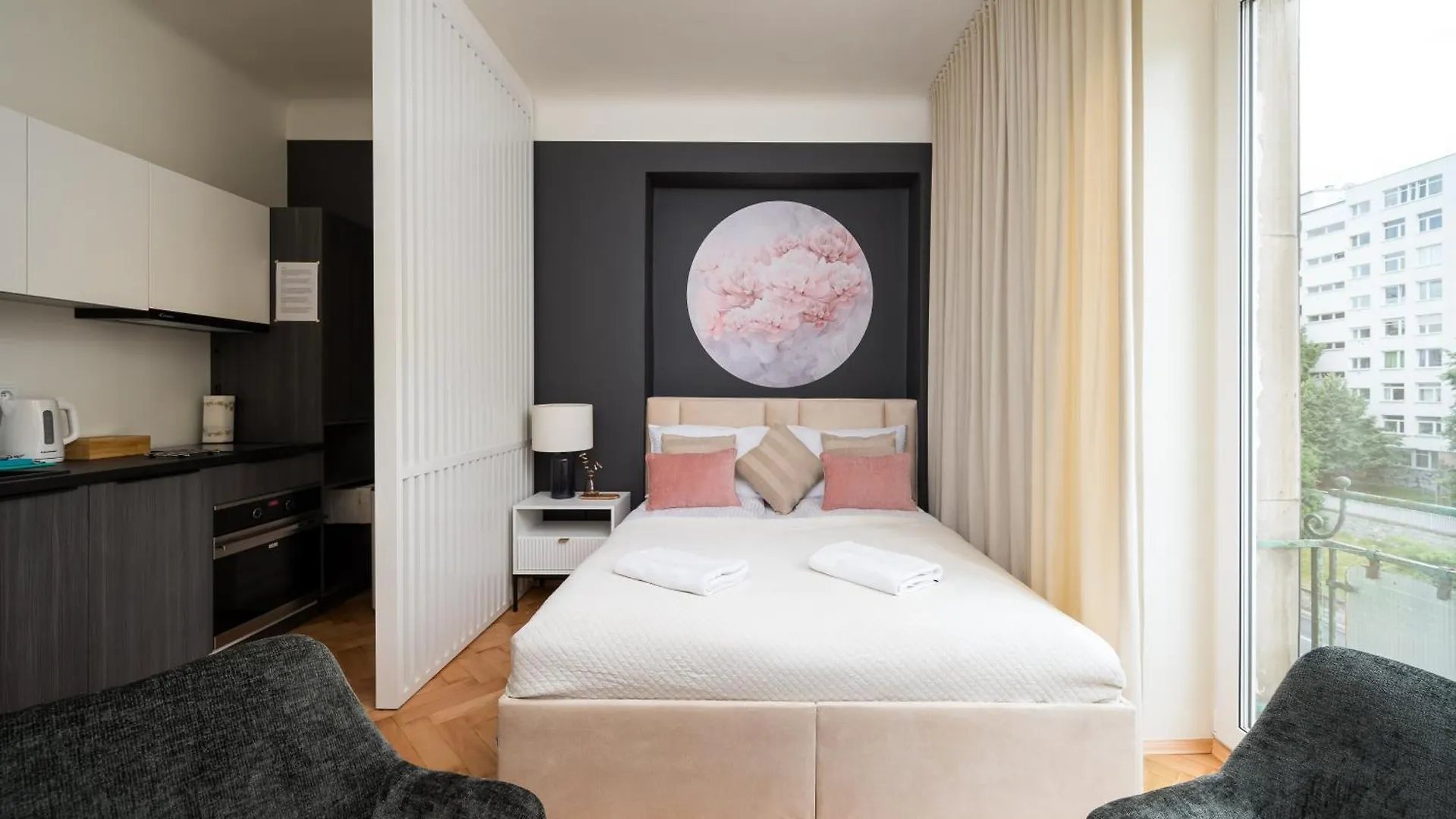 Heart Of Warsaw Apartment